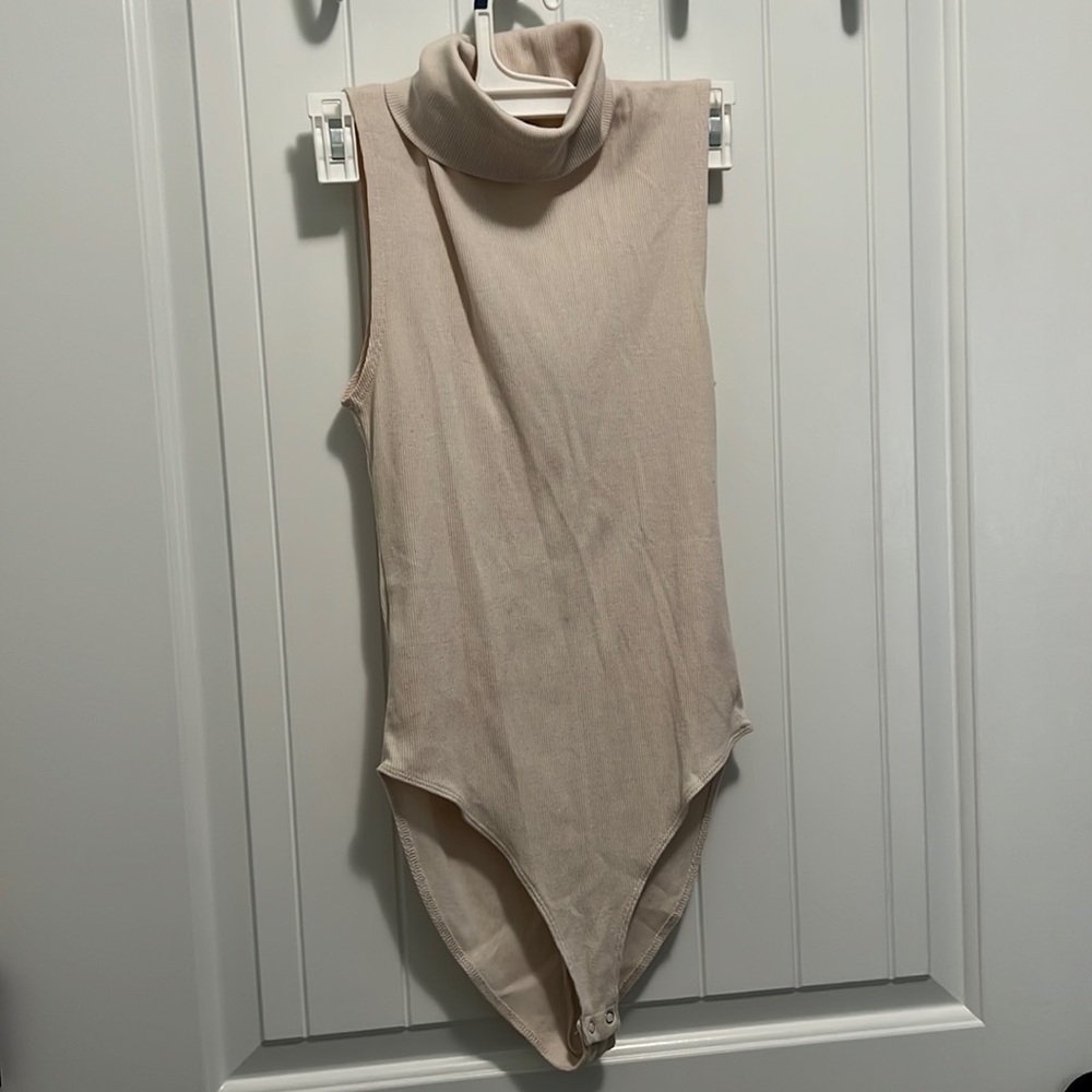 CREAM BODY SUIT